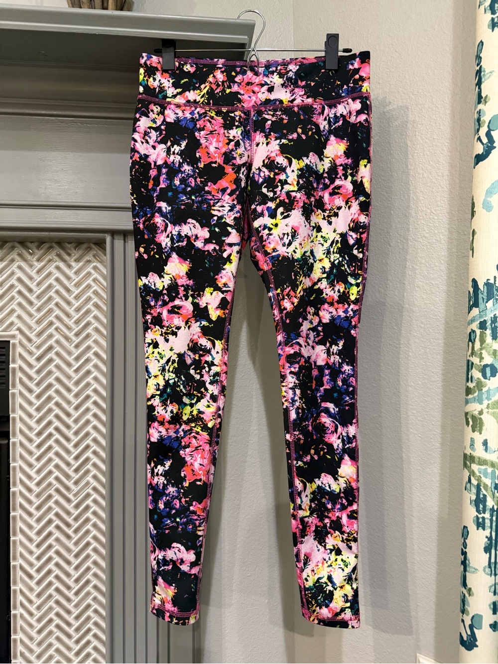 Mossimo Supply Co. Black Multicolor Floral Splash Joggers